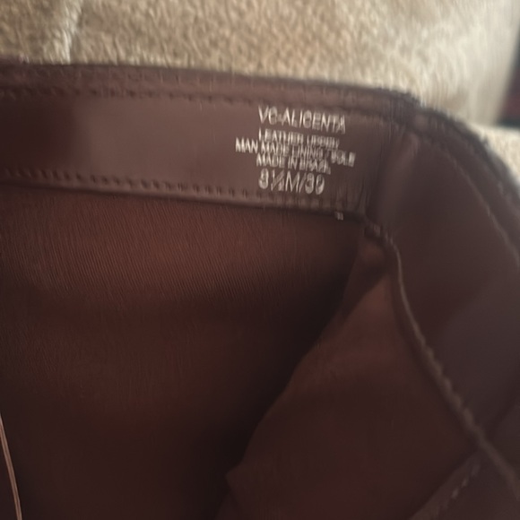 VINCE CAMUTO BOOTS - Picture 4 of 8